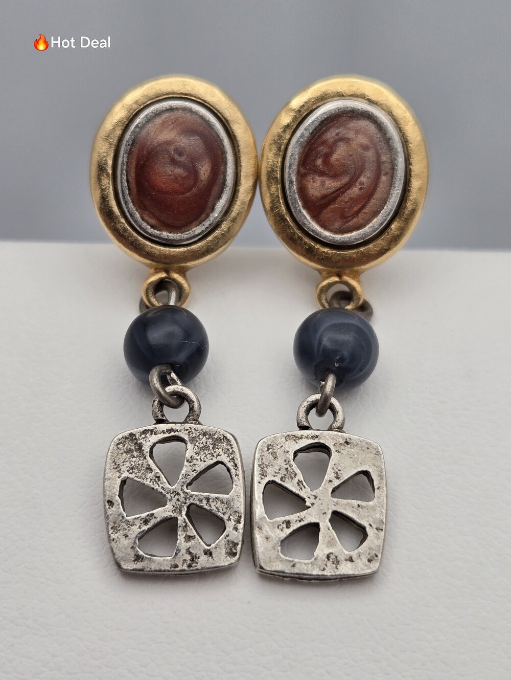 Vintage Liz Claiborne LCI Egyptian Revival Scarab Dangle Earrings Gold Tone 1.5"